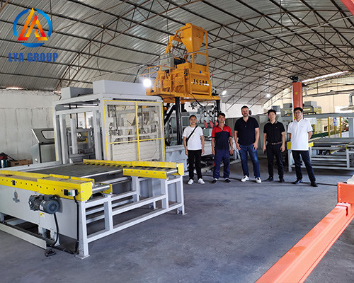 Macchina automatica di dosaggio del calcestruzzo per la linea di produzione di pietra artificiale ad alta capacità