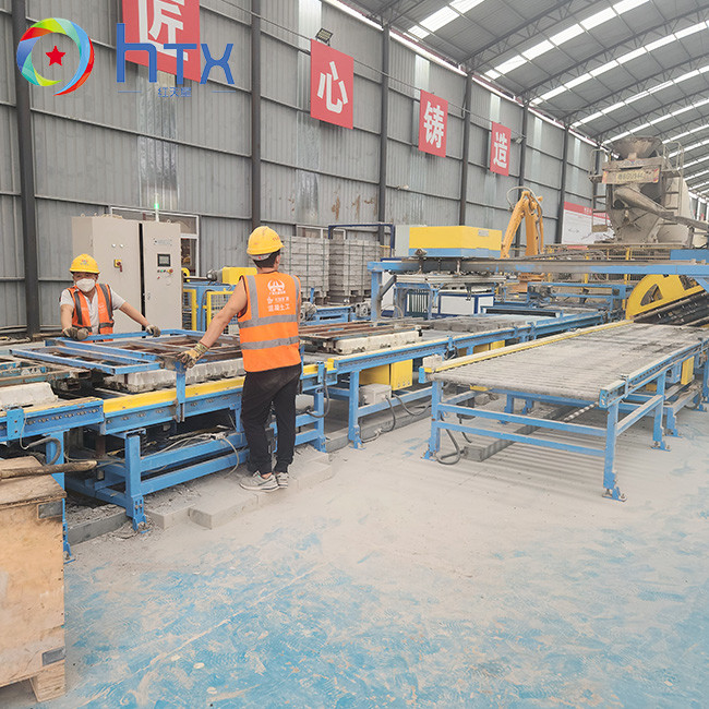 Macchina automatica di dosaggio del calcestruzzo per la linea di produzione di pietra artificiale ad alta capacità